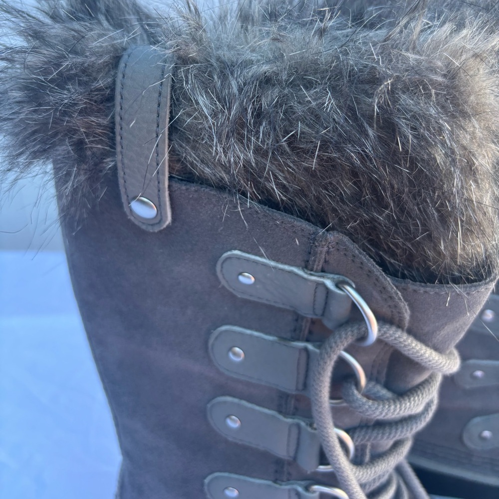 Sorel Gray and Black Winter Boots - Picture 4 of 8